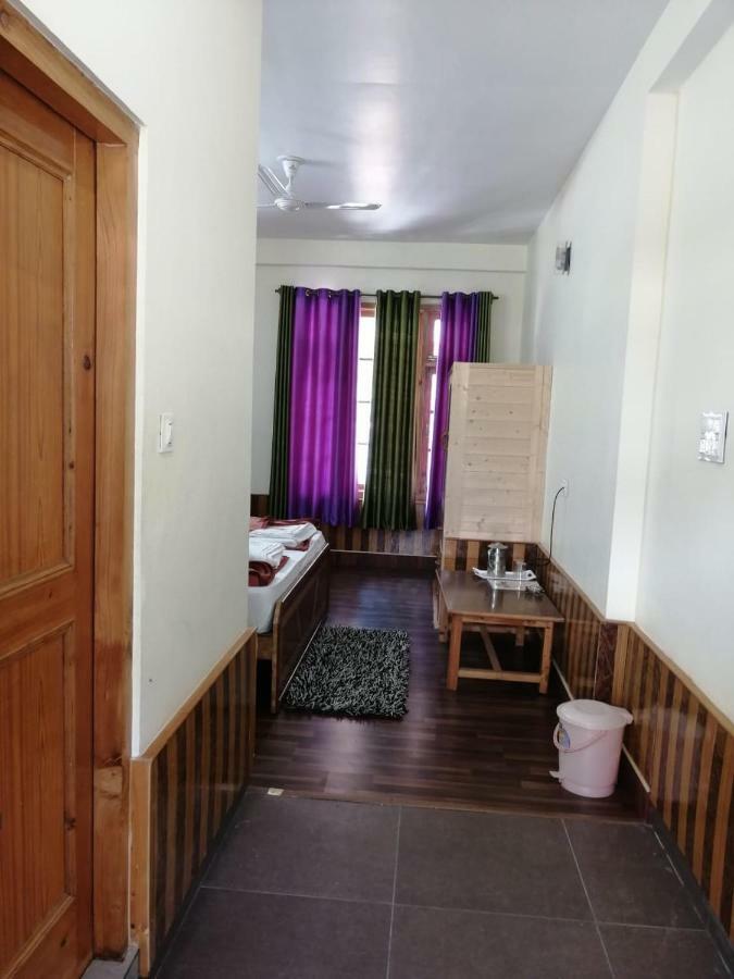 The White House Hotel Kasol Ngoại thất bức ảnh