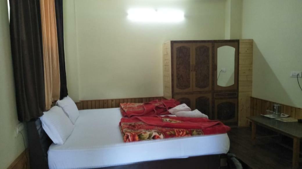 The White House Hotel Kasol Ngoại thất bức ảnh