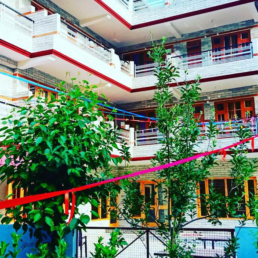 The White House Hotel Kasol Ngoại thất bức ảnh