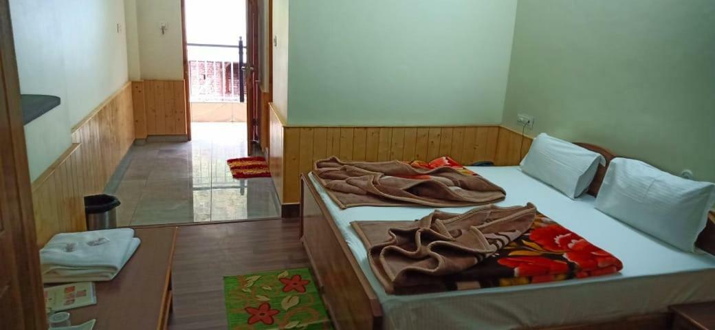 The White House Hotel Kasol Ngoại thất bức ảnh
